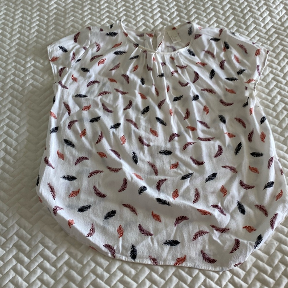 H&M feather sleeveless shirt